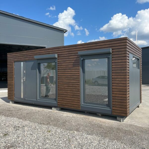 Módulo contentor habitável de 21 m²